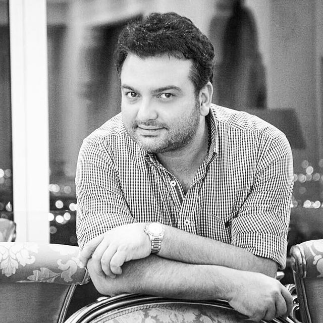 Mehdi Moghaddam Mohemmam Nist