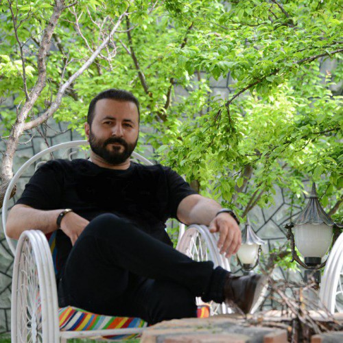 امین محمودی تردید